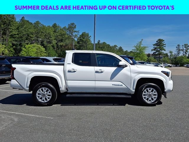 Used 2025 White Toyota SR5 image 9