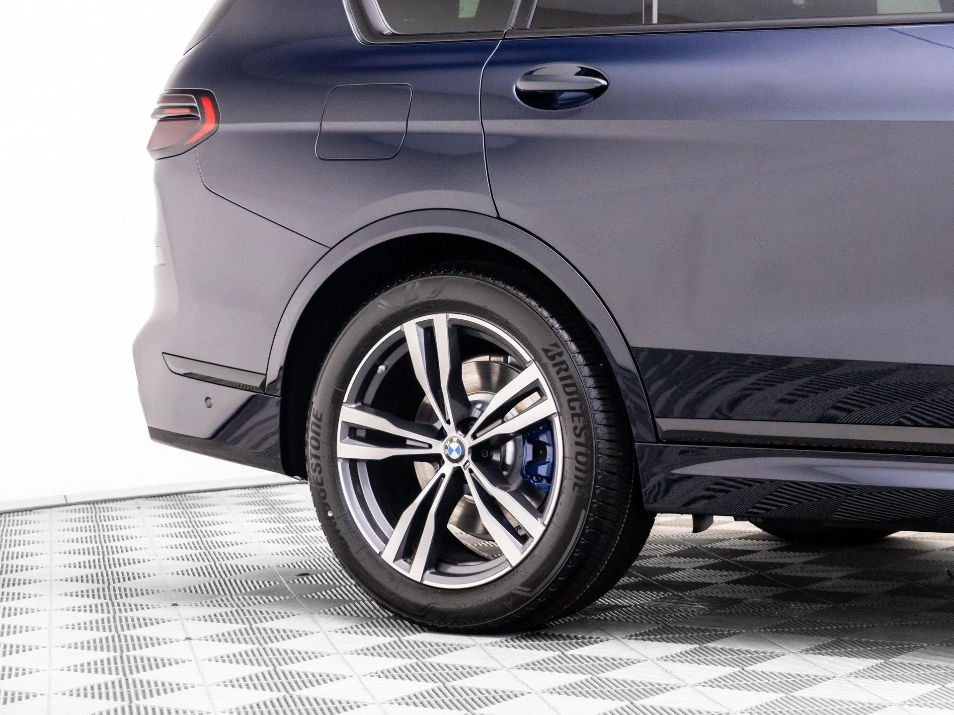 New 2027 Black BMW xDrive40i image 40