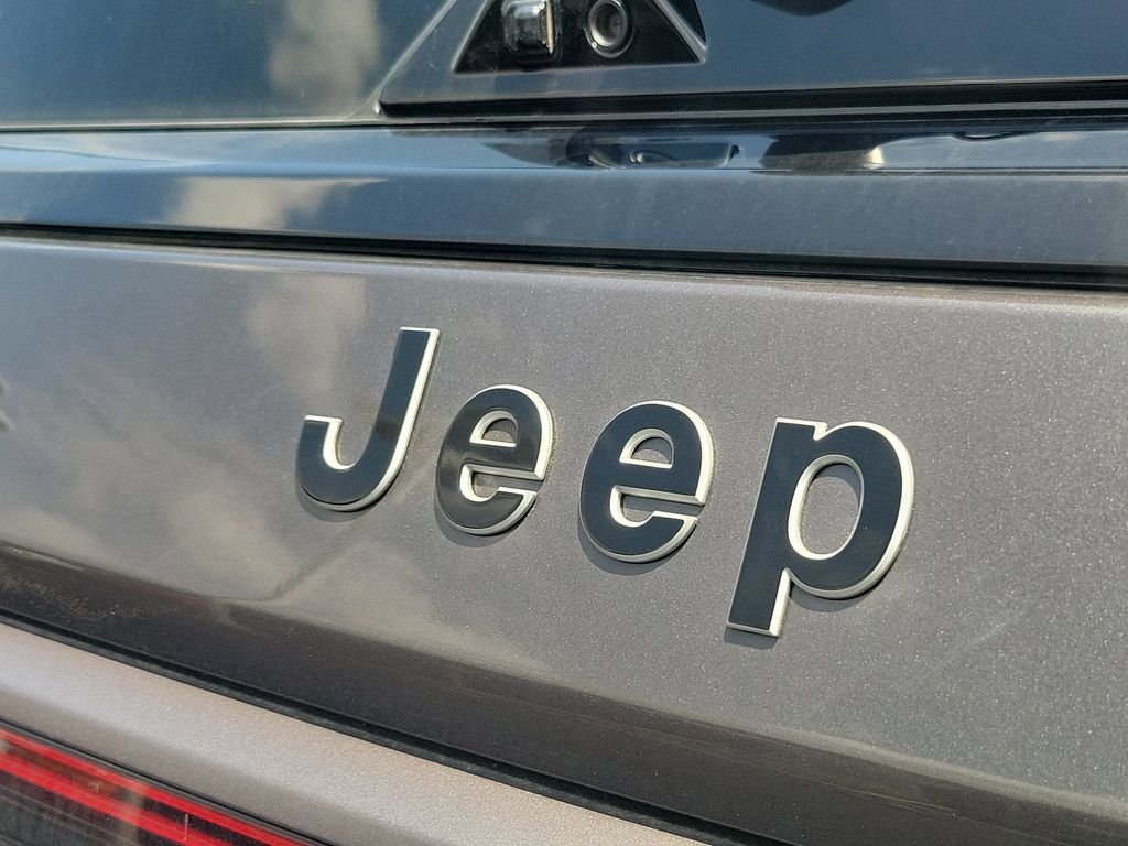 New 2026 Baltic Gray Metallic Clearcoat Jeep Summit Obsidian image 6