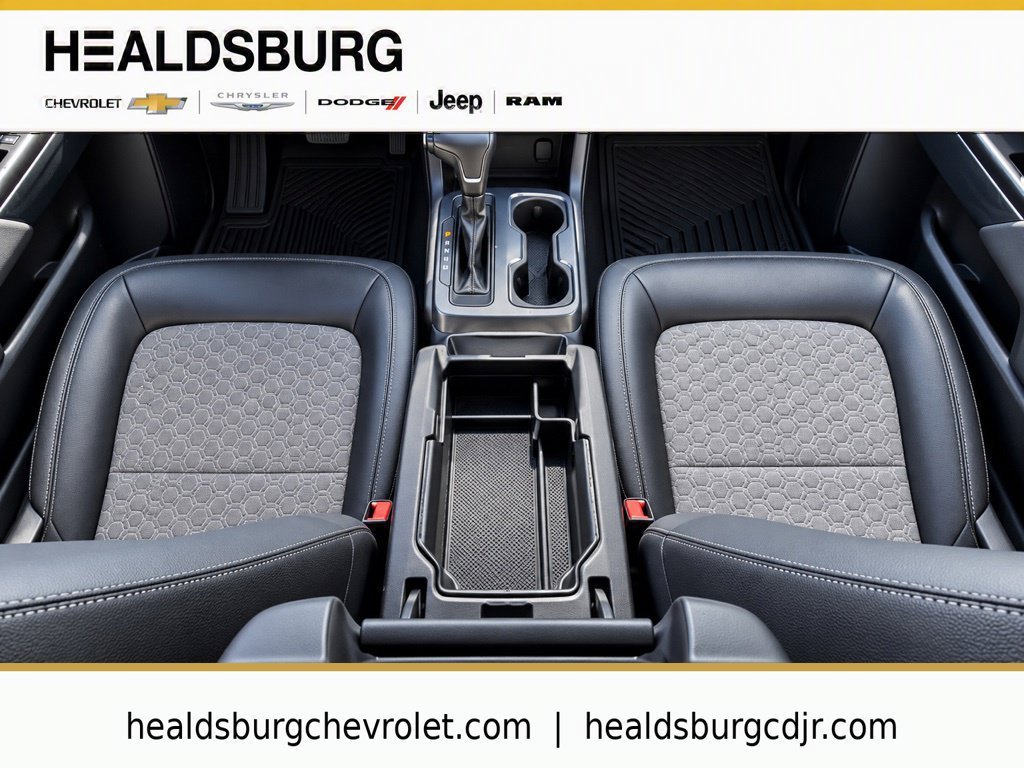 Used 2016 CYBER GRAY METALLIC Chevrolet 4WD Z71 image 25
