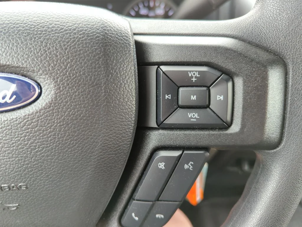 Used 2022 Silver Ford XLT image 21