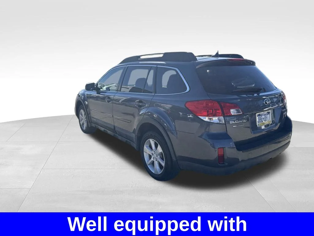 Used 2014 Gray Subaru 2.5i Premium image 3