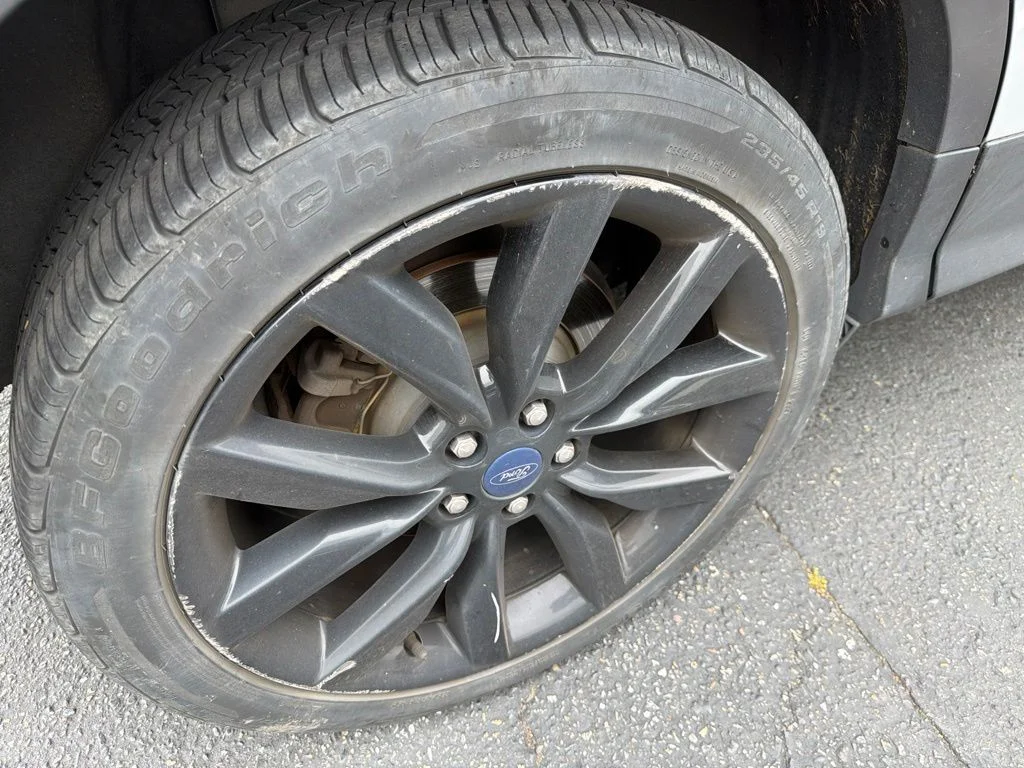Used 2018 Ingot Silver Metallic Ford SE image 5