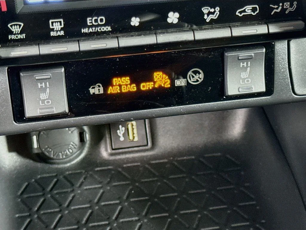 Used 2024 Magnetic Gray Metallic Toyota Hybrid XLE image 19
