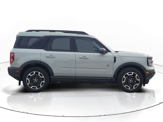 Used 2023 Green Ford Outer Banks image 4