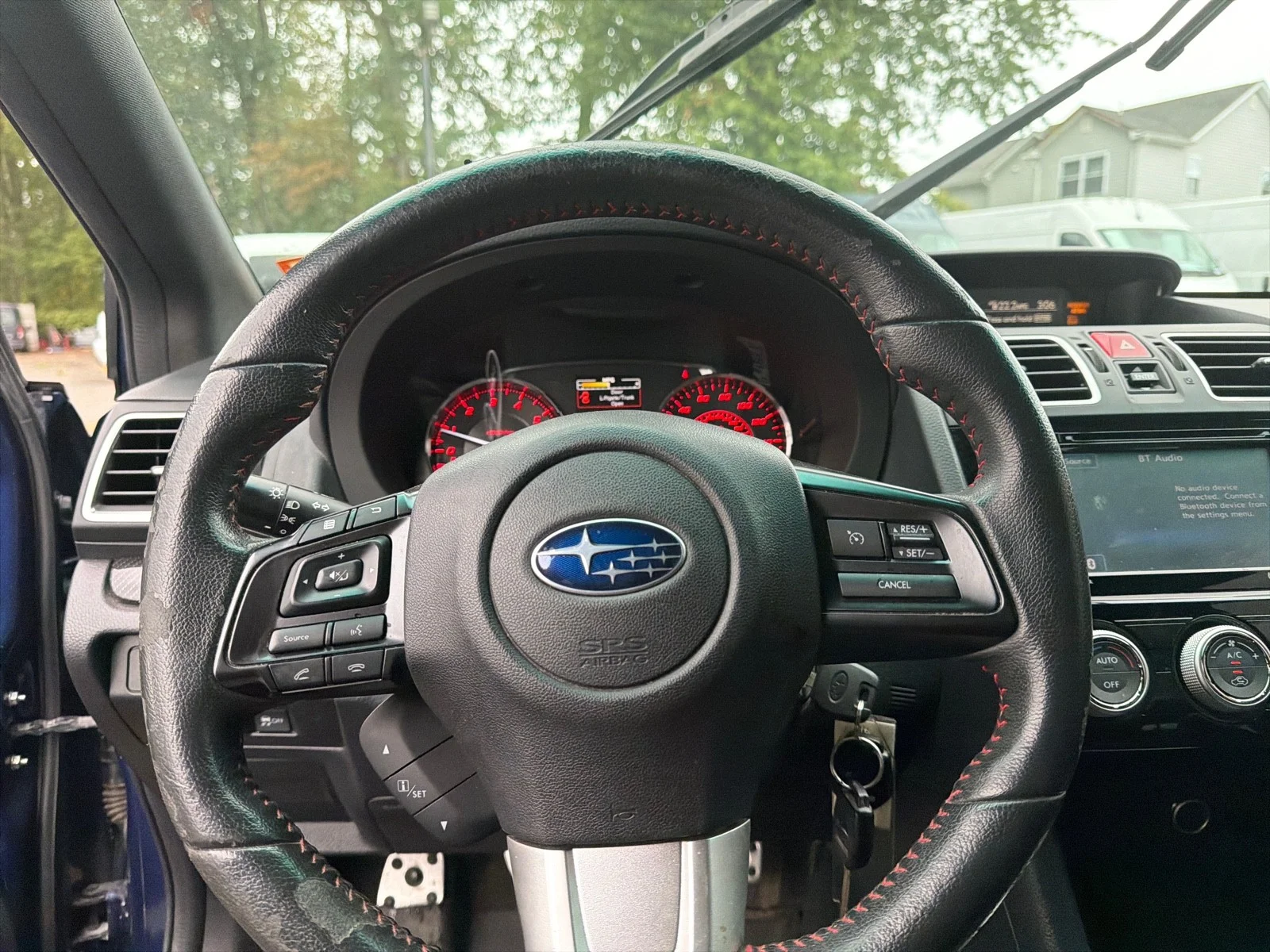 Used 2017  Subaru  image 9