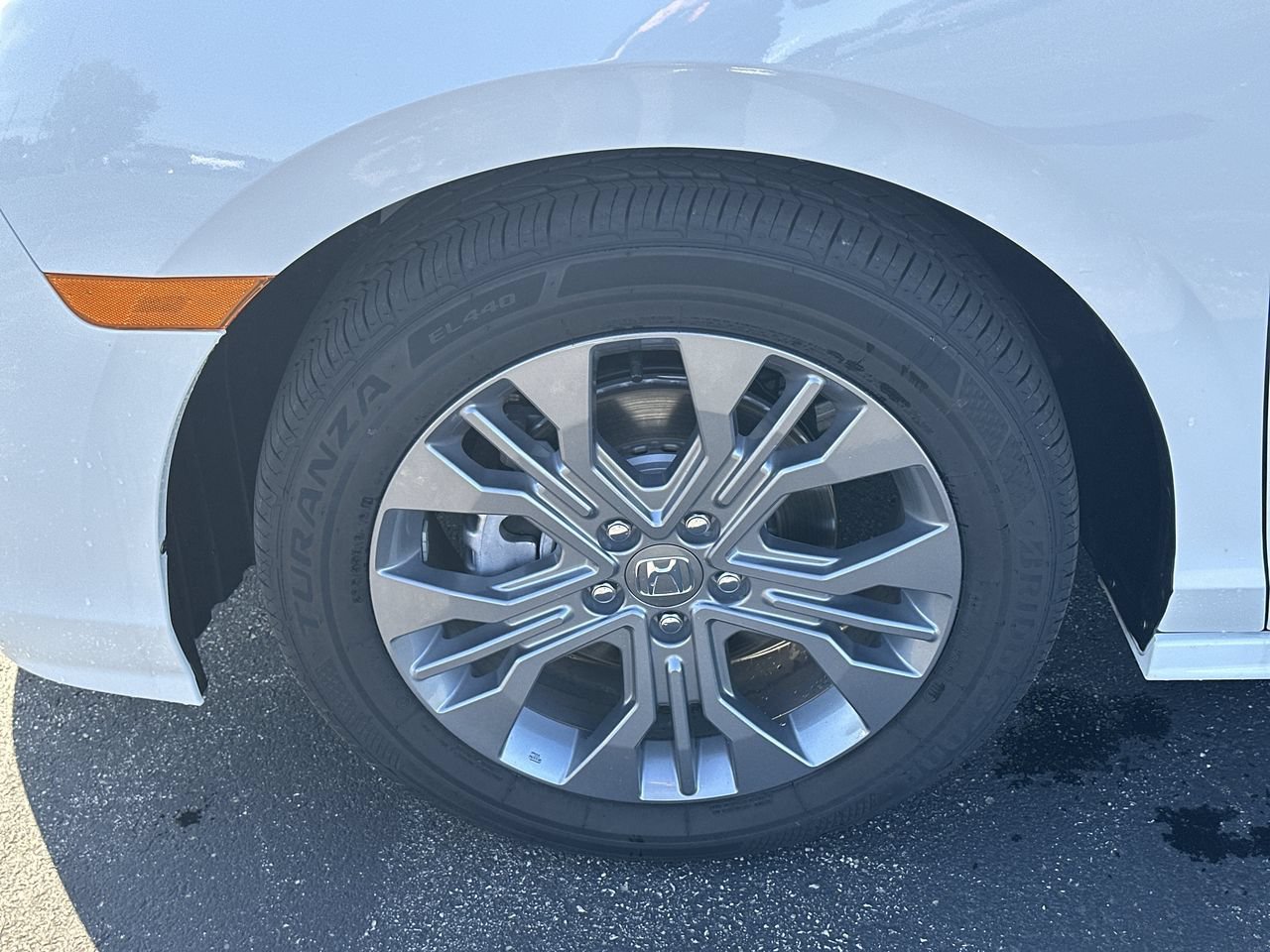 2026 Honda Odyssey Touring - Photo 10