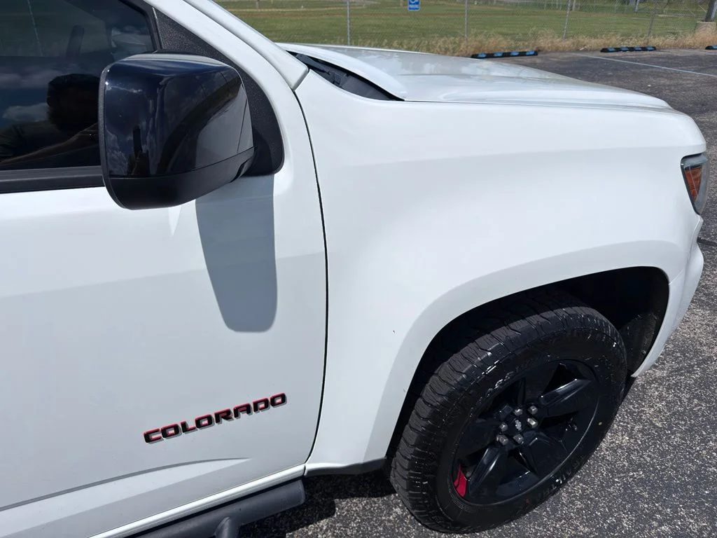 Used 2021 White Chevrolet LT image 12