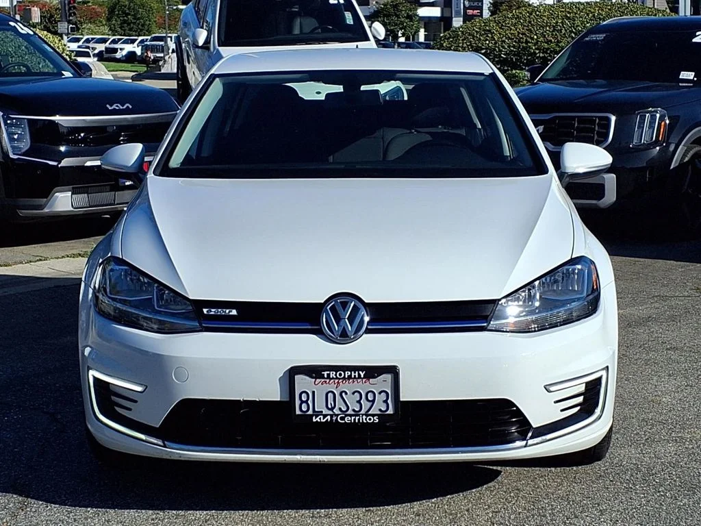 Used 2019 Volkswagen e-Golf e-Golf SE with VIN WVWKR7AU0KW910871 for sale in Cerritos, CA