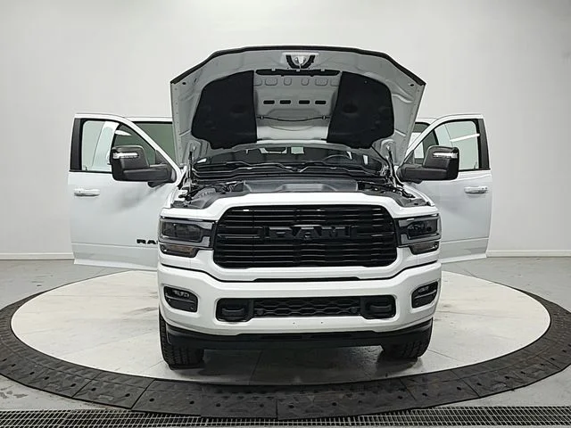 Used 2023 White Ram Laramie image 10