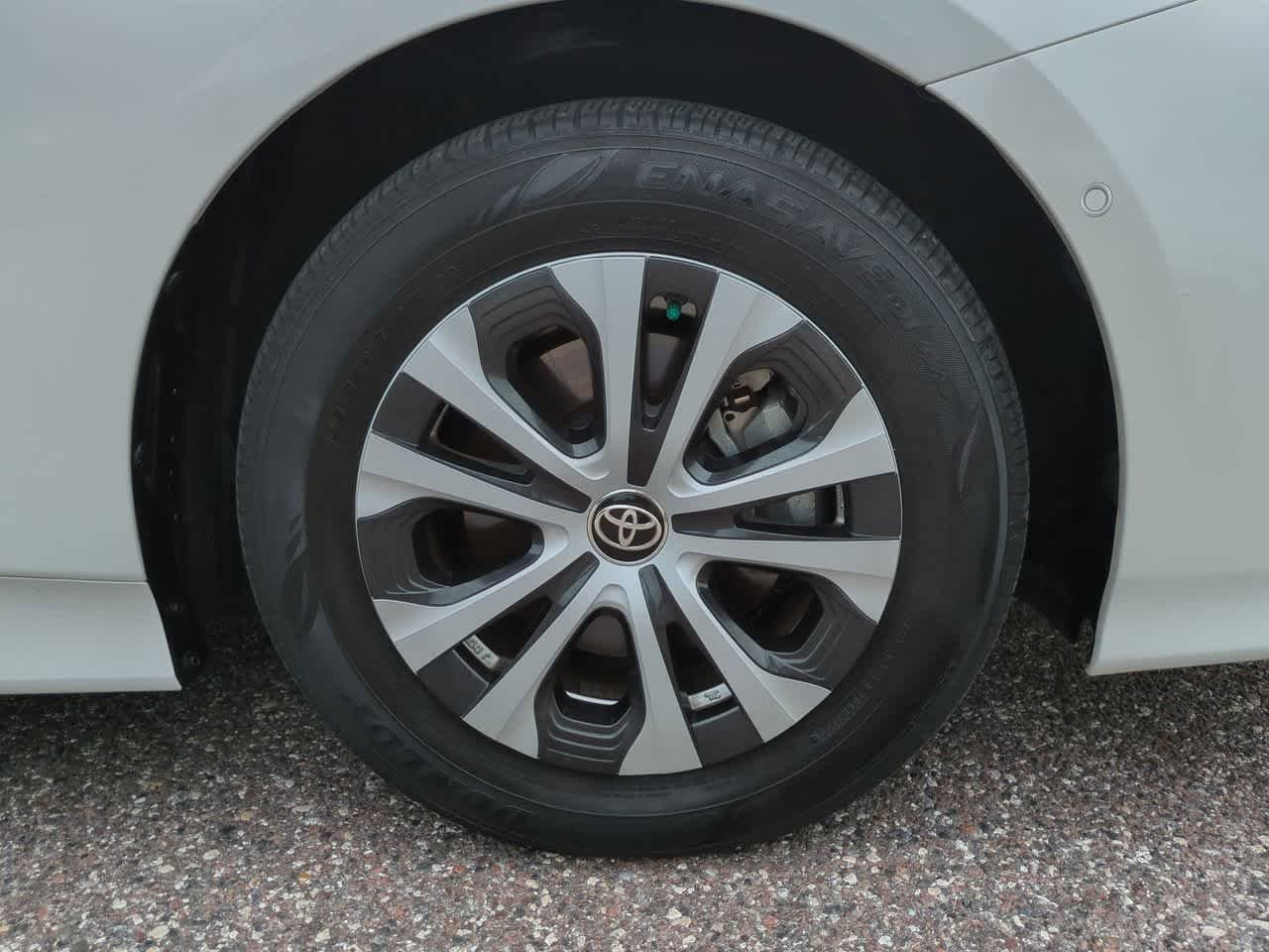 Certified Used 2021 Wind Chill Pearl Toyota Limited image 11
