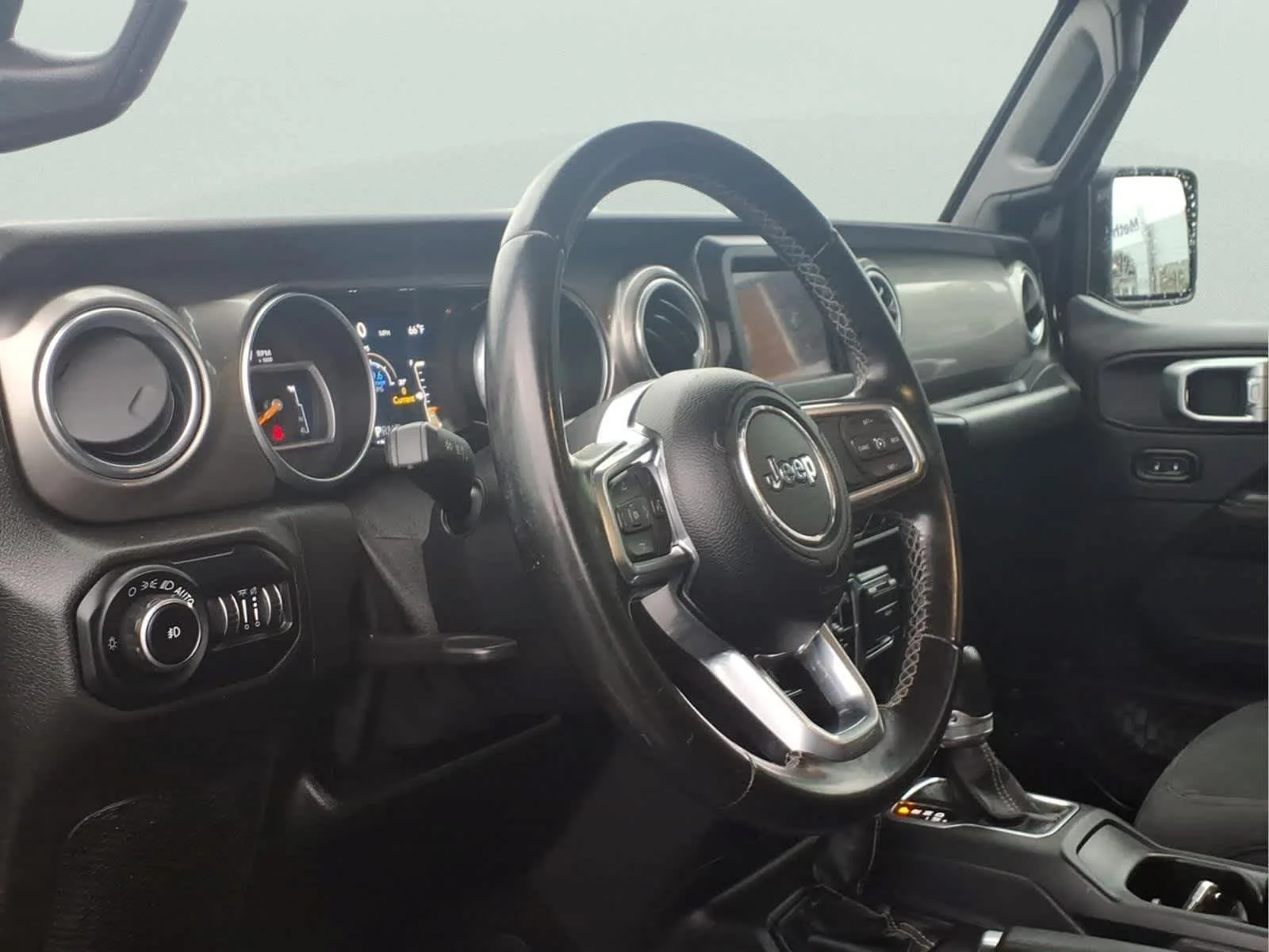 Used 2020 Black Clearcoat Jeep Sahara image 13