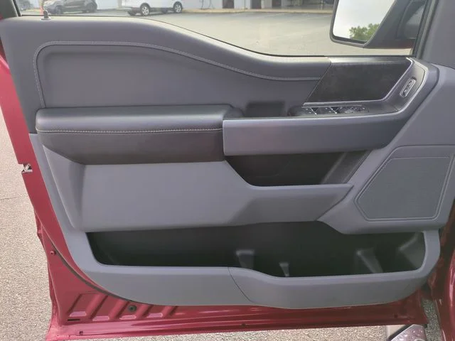 Used 2022 Red Ford XLT image 12