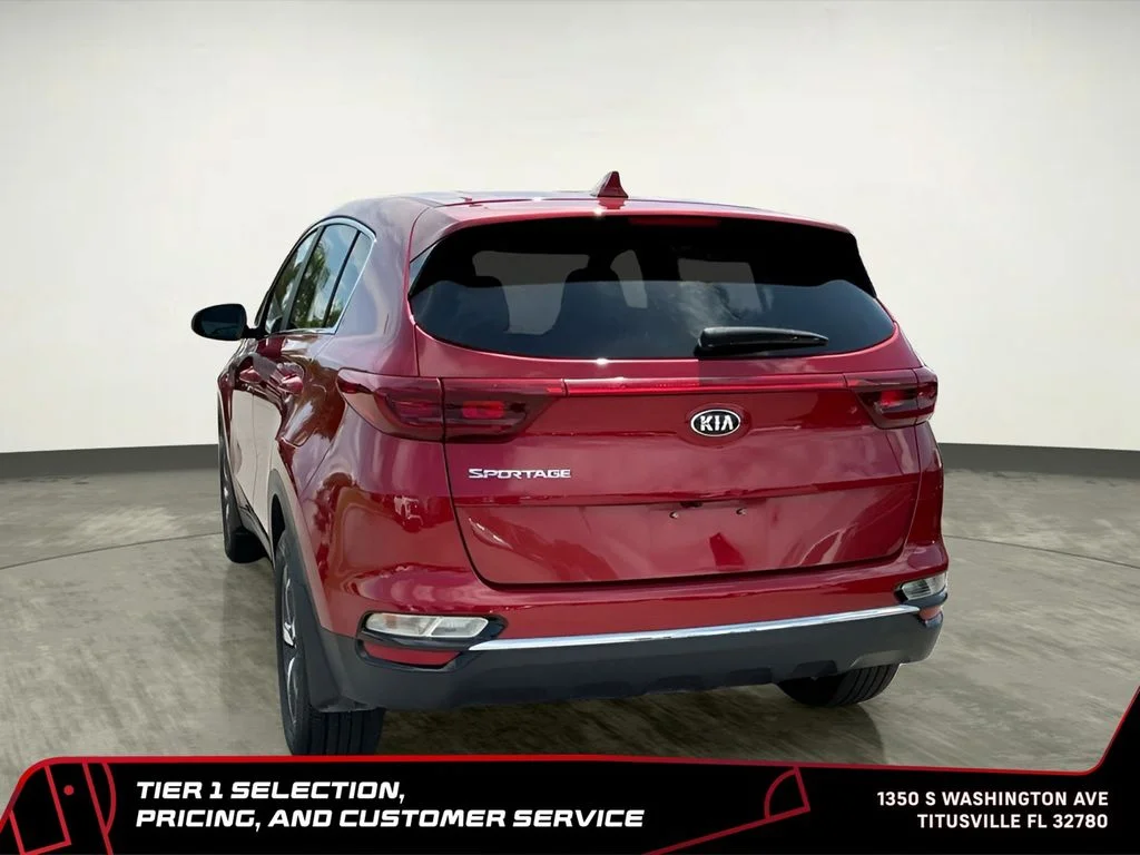 Used 2022 Red Kia LX image 7