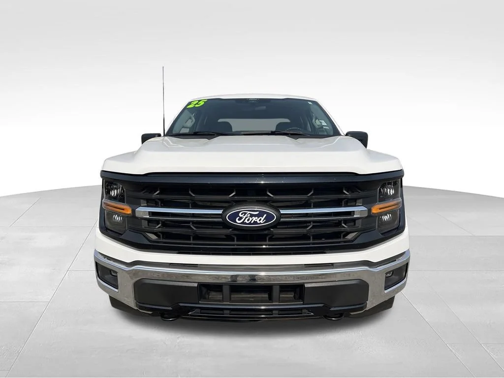Used 2025 White Ford XLT image 2