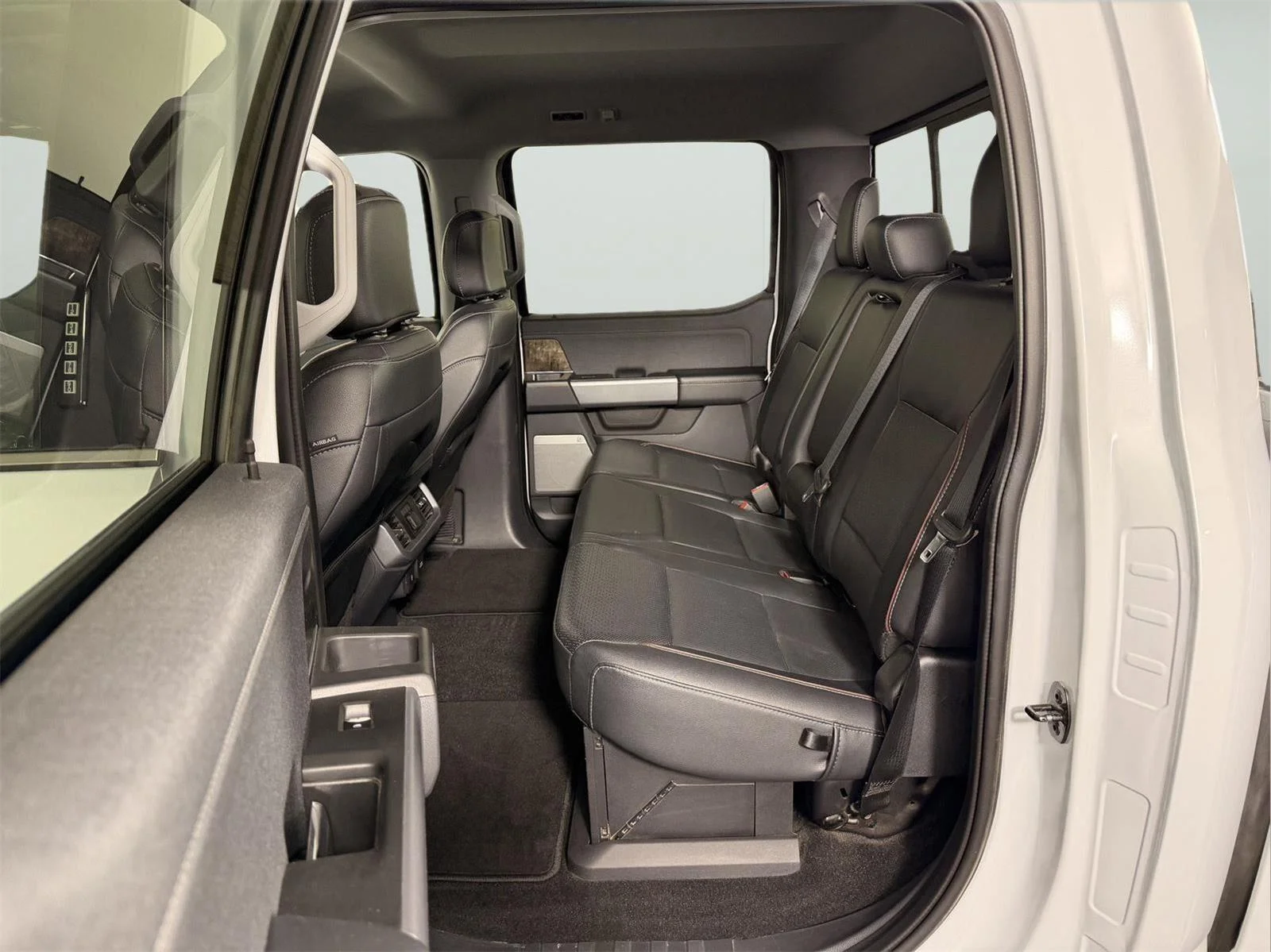 Used 2022 Space White Ford LARIAT image 16