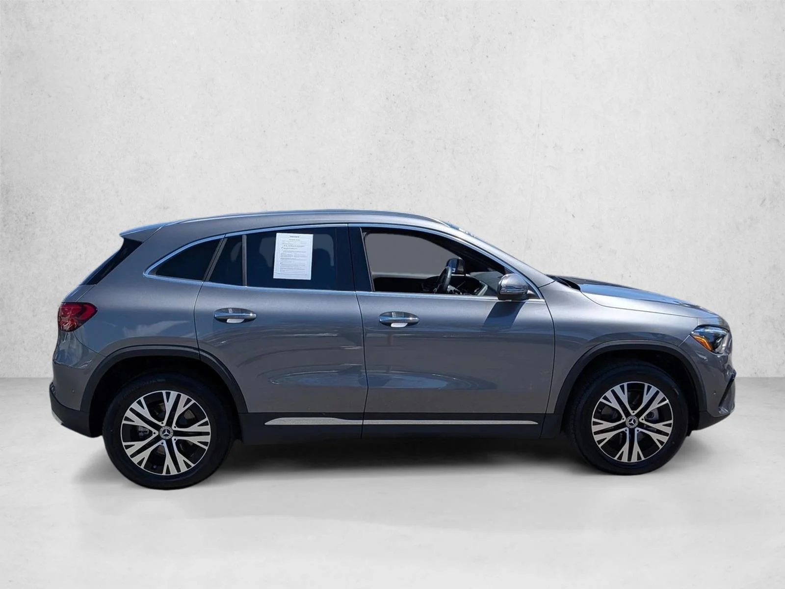 Used 2026 Mountain Grey Metallic Mercedes-Benz GLA 250 image 4