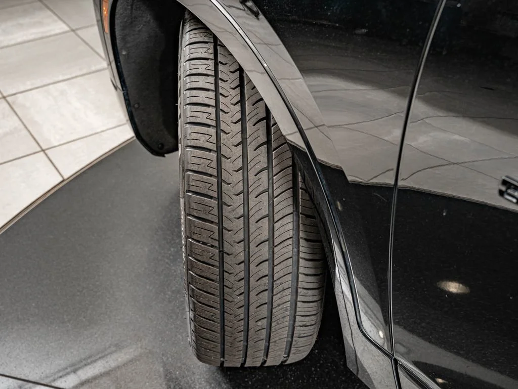 Used 2019 Black Chevrolet RS image 40