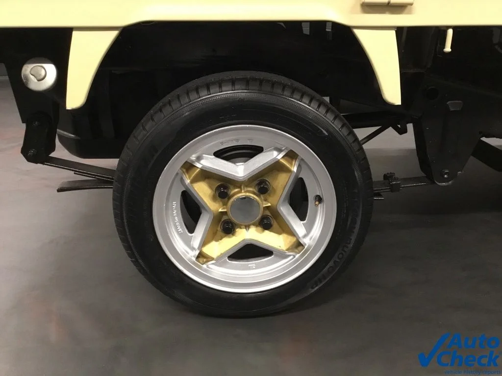 Used 1992 Beige Suzuki 4wd image 19