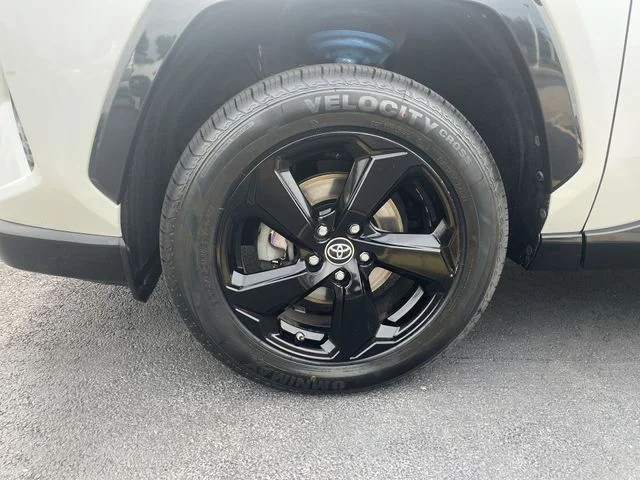 2019 Toyota RAV4 XSE - Photo 13