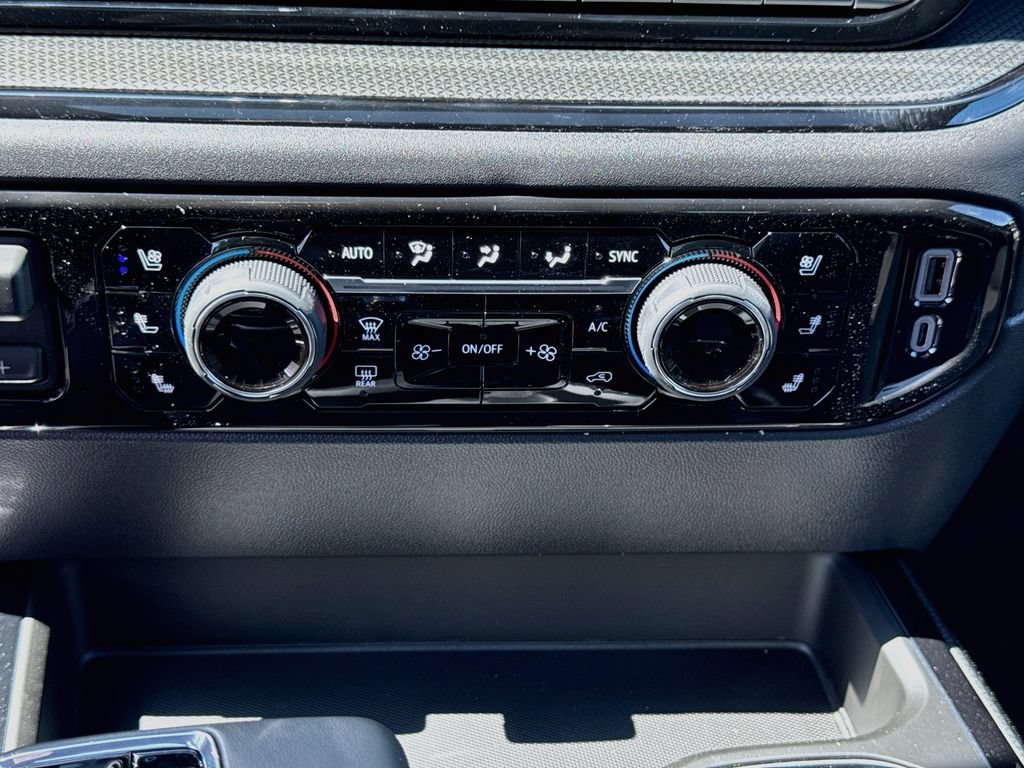 2026 Chevrolet Silverado 1500 ZR2 - Photo 16