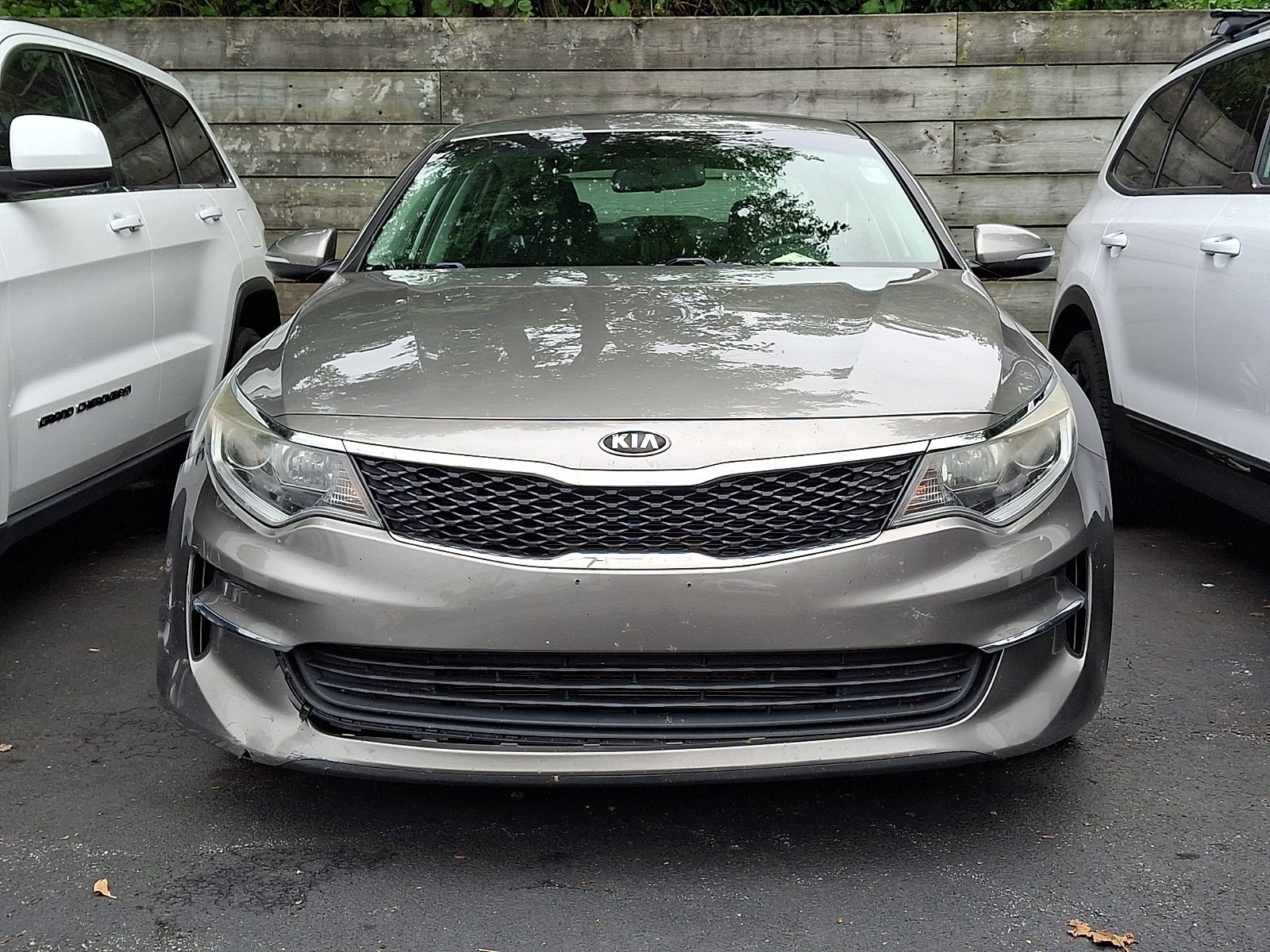 Used 2018 Titanium Silver Kia LX image 2