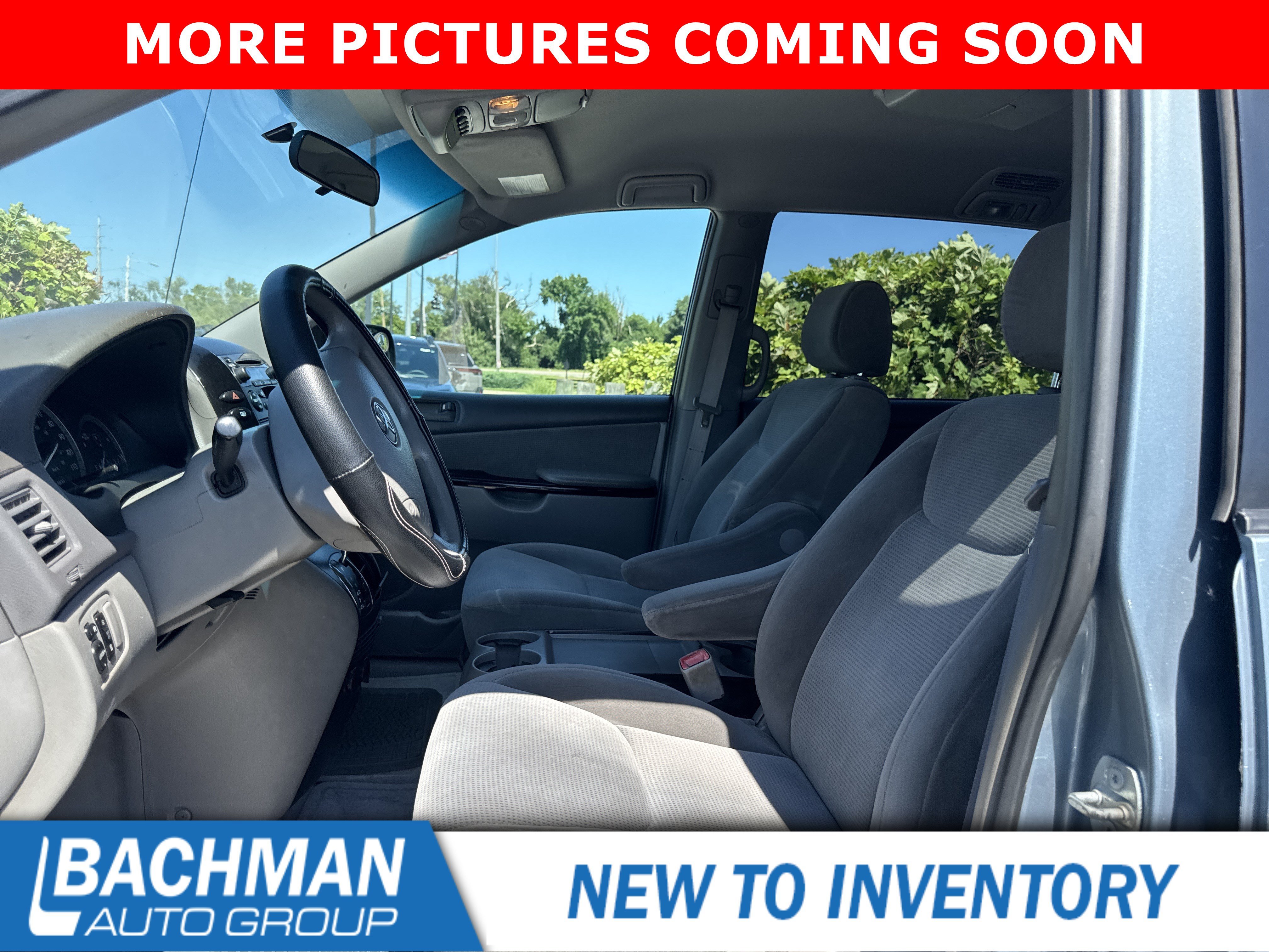 Used 2005 Blue Mirage Metallic Toyota LE image 11