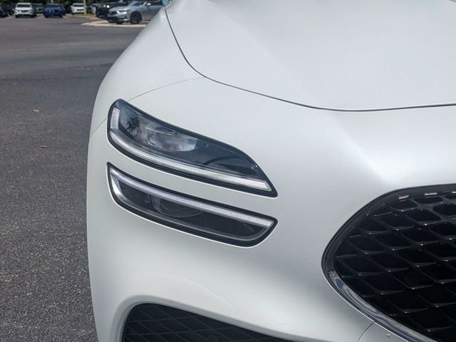 Used 2023 White Genesis 3.3T image 9