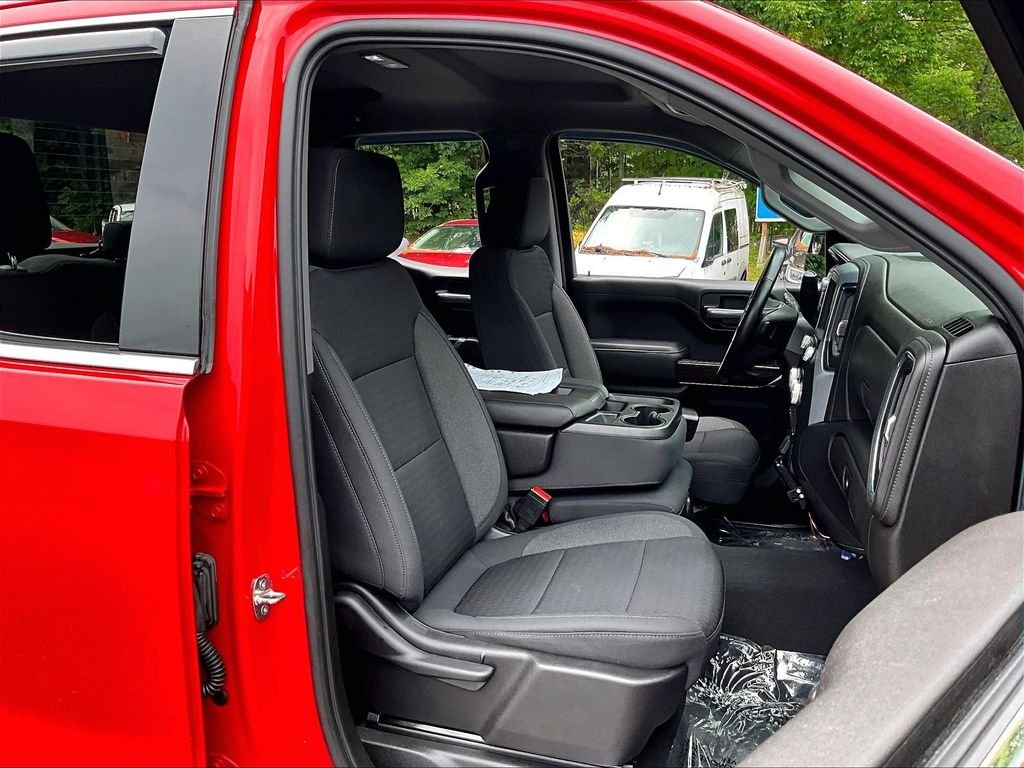 Used 2022 Cardinal Red GMC SLE image 11