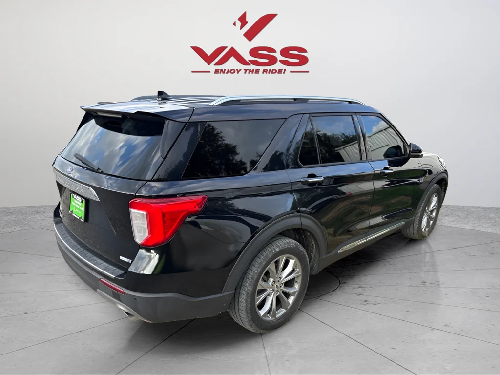 Used 2020 Black Metallic Ford Limited image 5