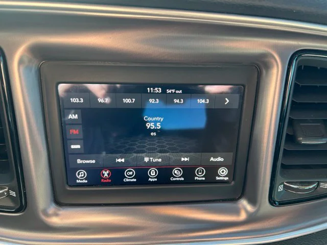 Used 2021 Black Dodge SXT image 19