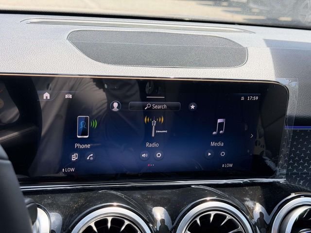 New 2026 Mountain Grey Metallic Mercedes-Benz GLB 250 image 25