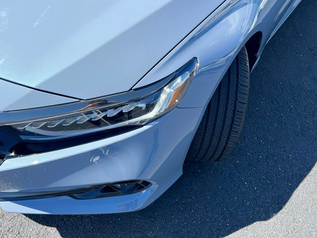 Used 2022 Sonic Gray Pearl Honda Sport image 3