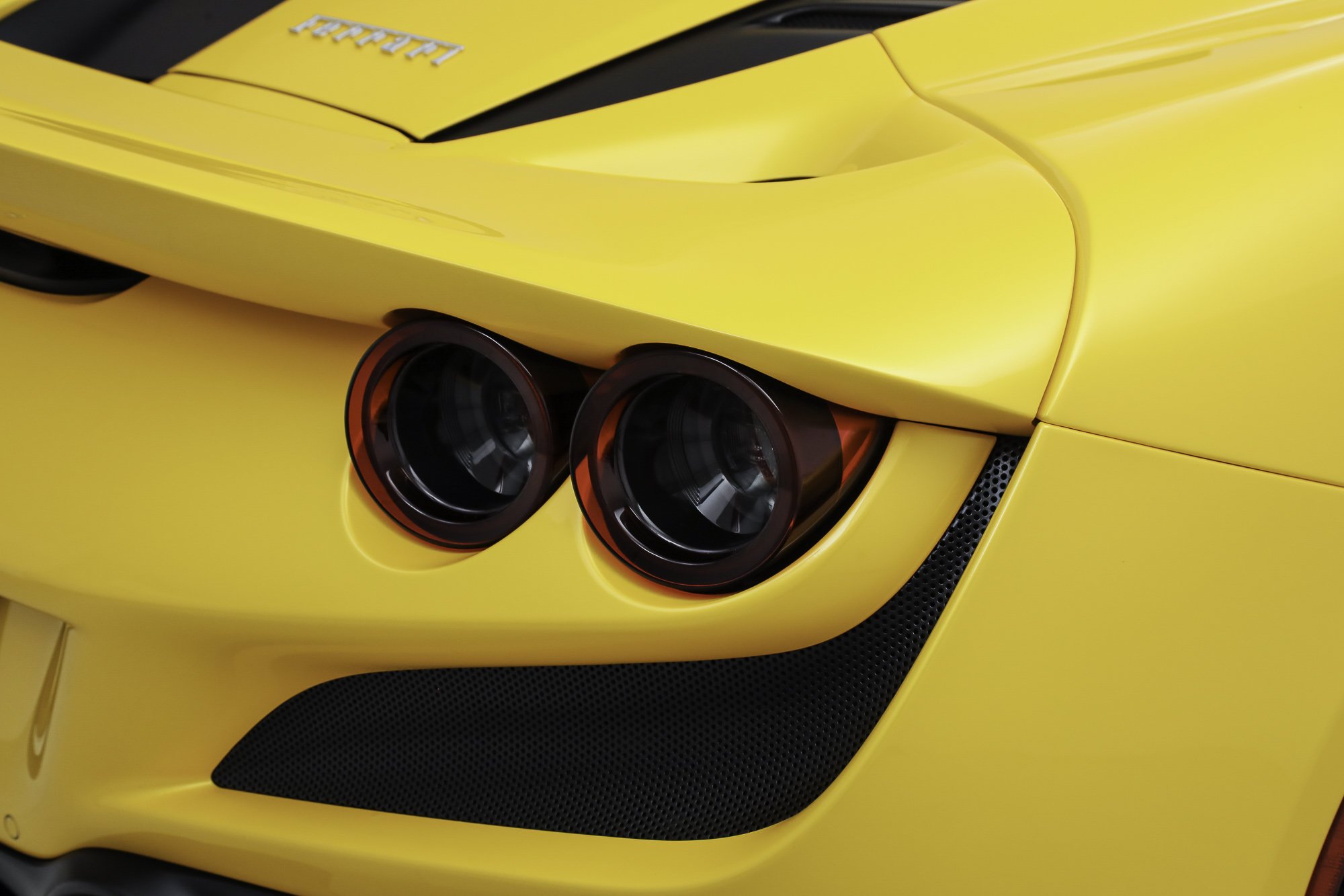 Used 2022 Yellow Ferrari  image 22