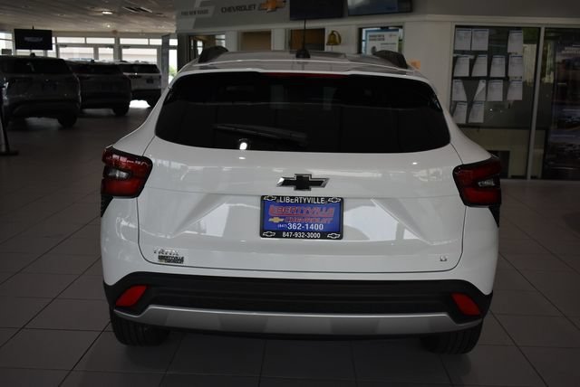 New 2026 Summit White Chevrolet LT image 8