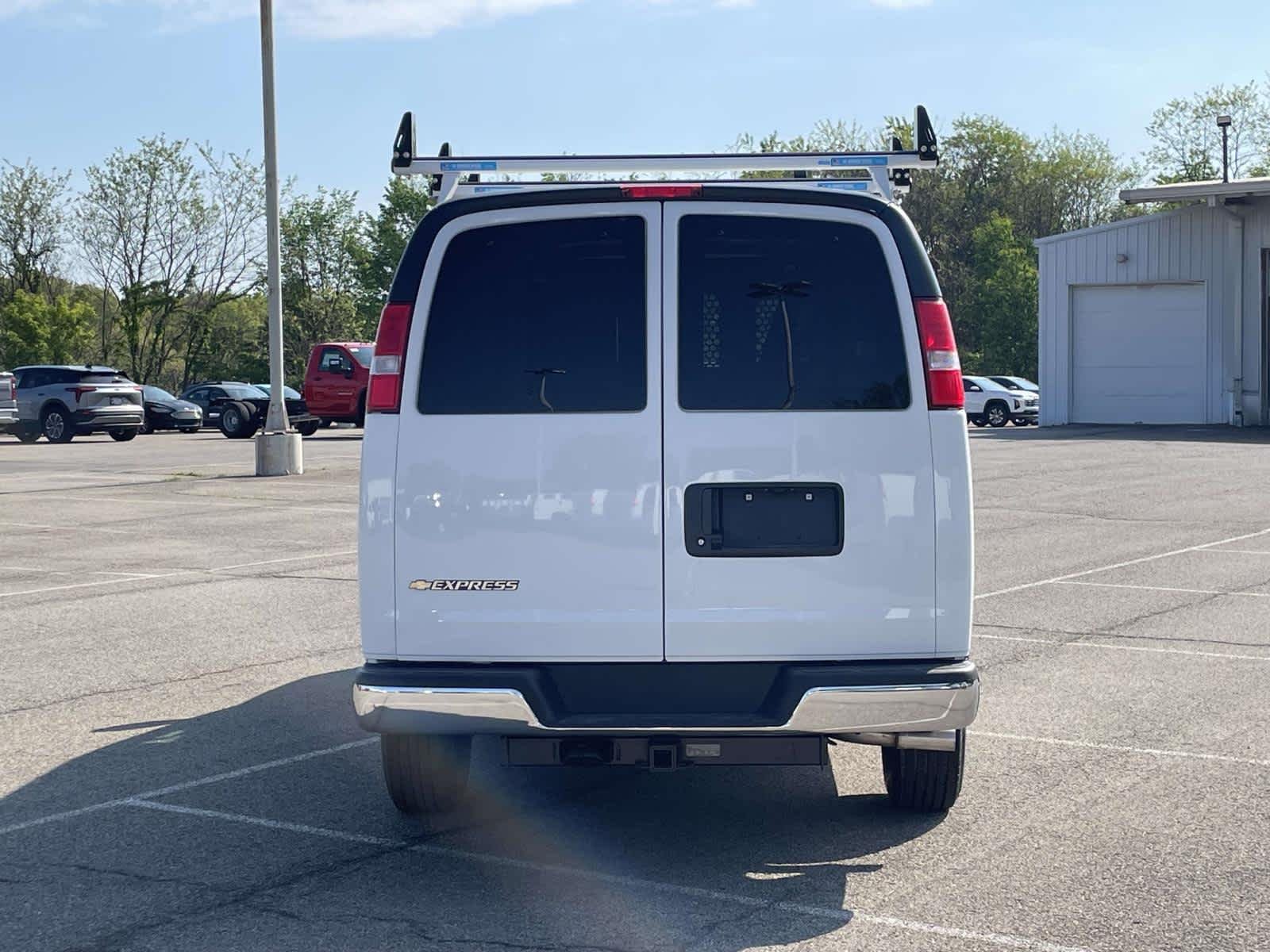 2026 Chevrolet Express Cargo Work Van - Photo 32