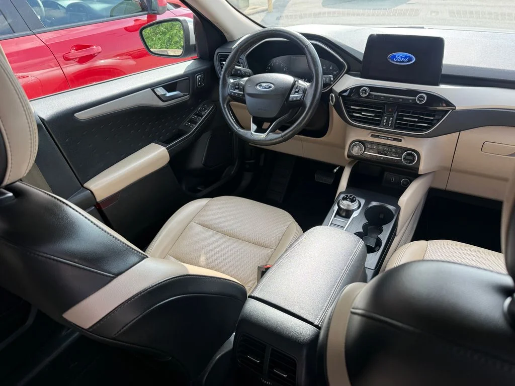 Used 2020 Silver Ford SEL image 19
