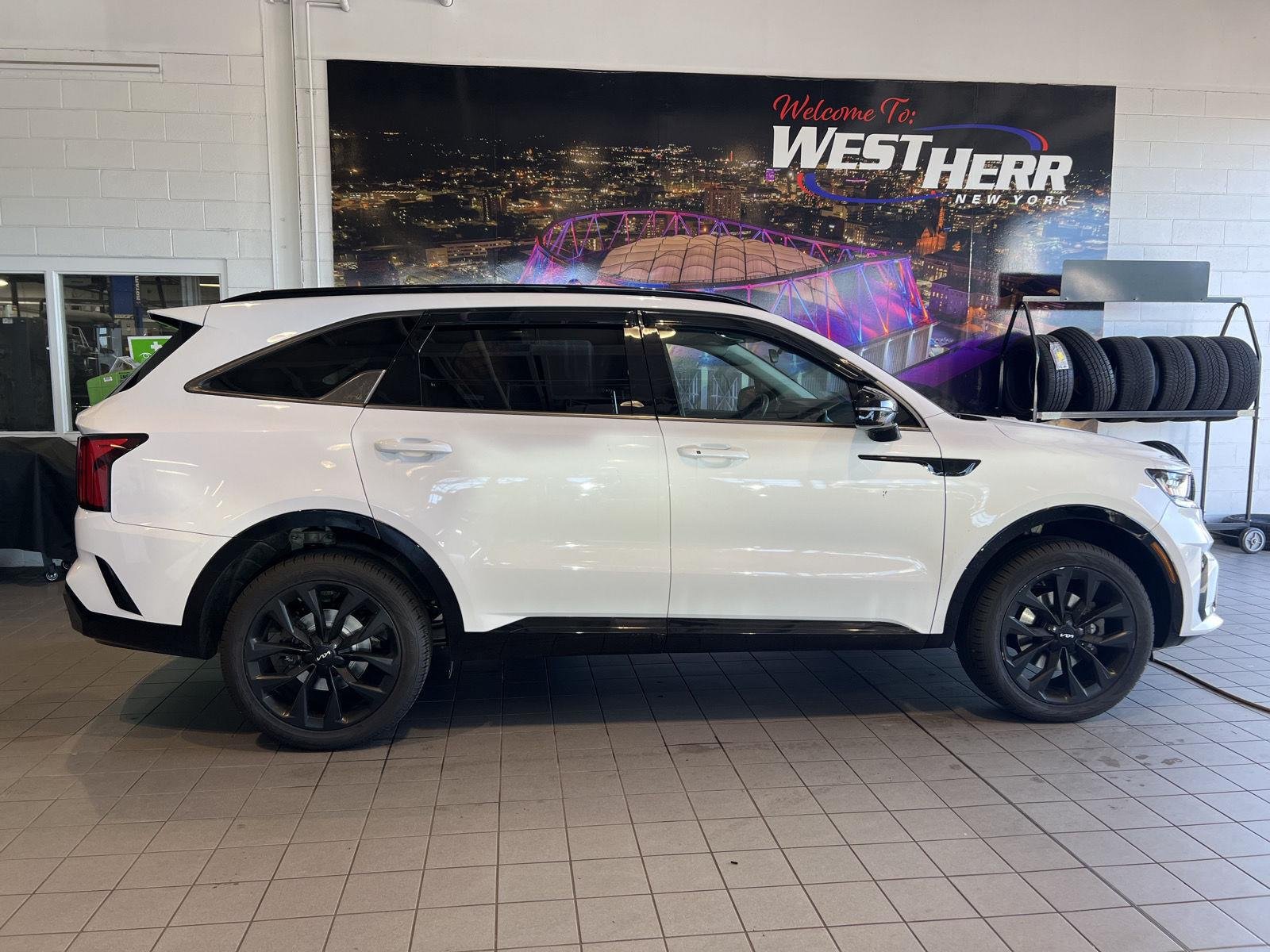 Used 2022 Glacial White Pearl Kia SX image 13
