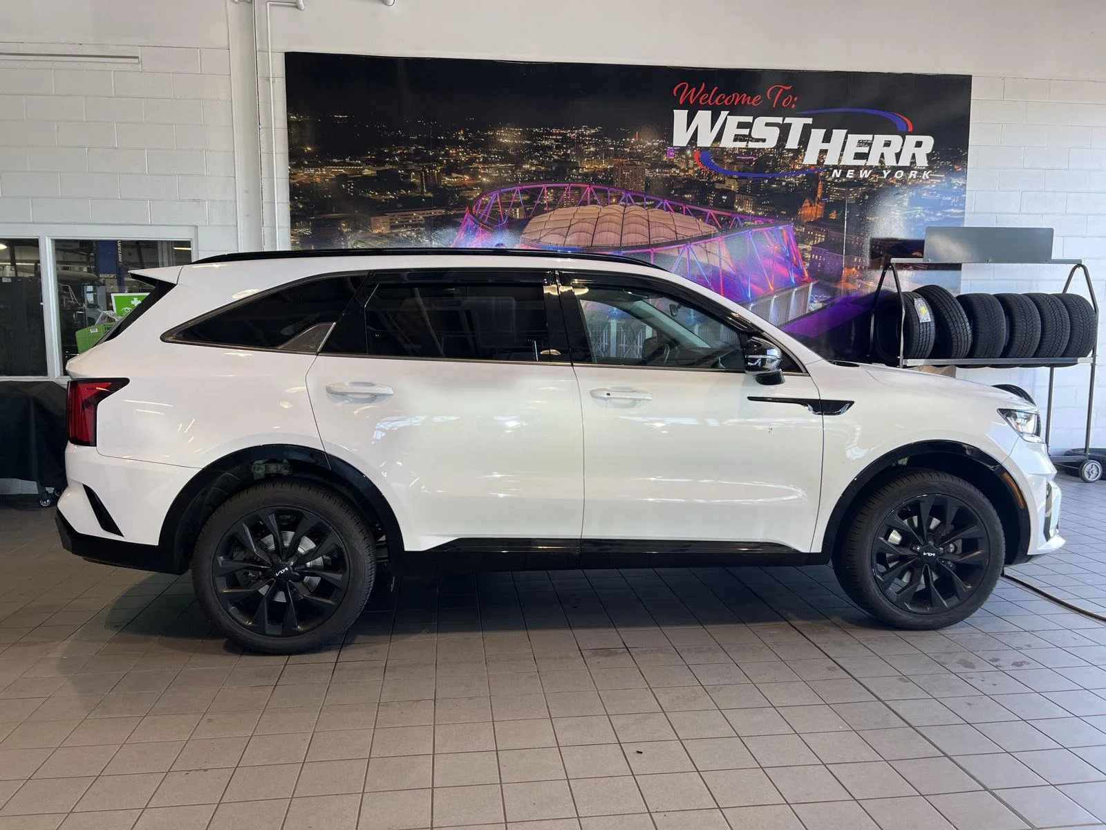 Used 2022 Glacial White Pearl Kia SX image 13