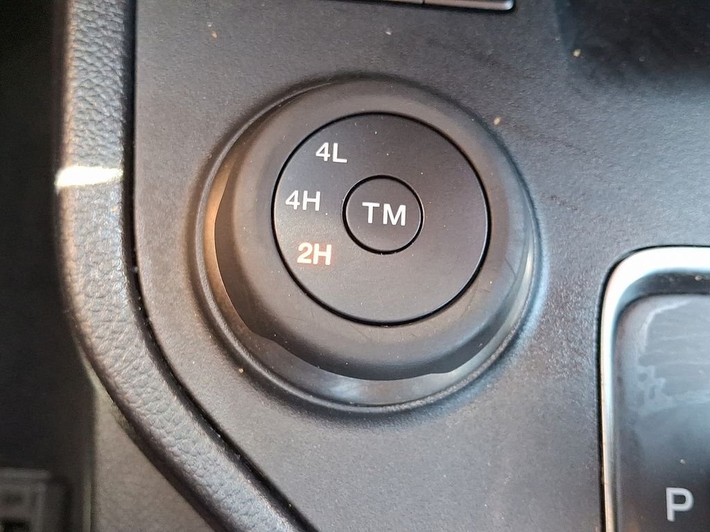 Used 2021 Black Ford XLT image 24