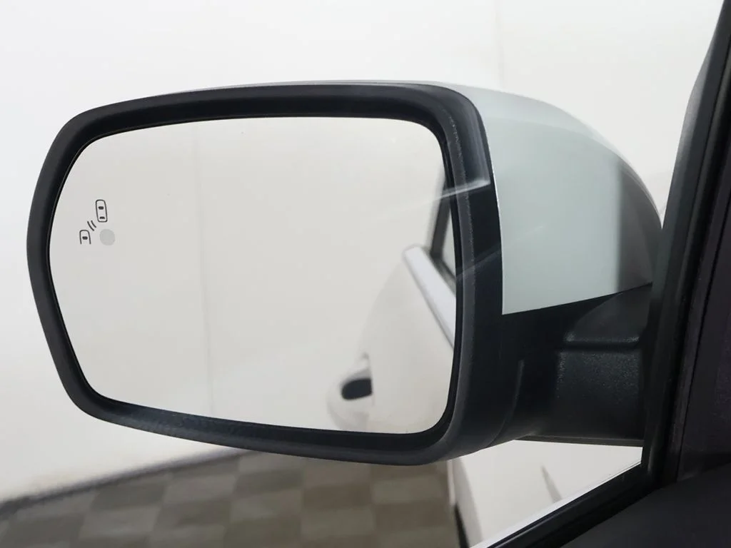 Used 2019 White Ford SEL image 32