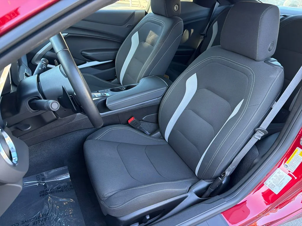 2024 Chevrolet Camaro 1LT - Photo 26