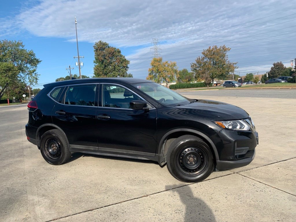 Used 2018 Black Nissan S image 12