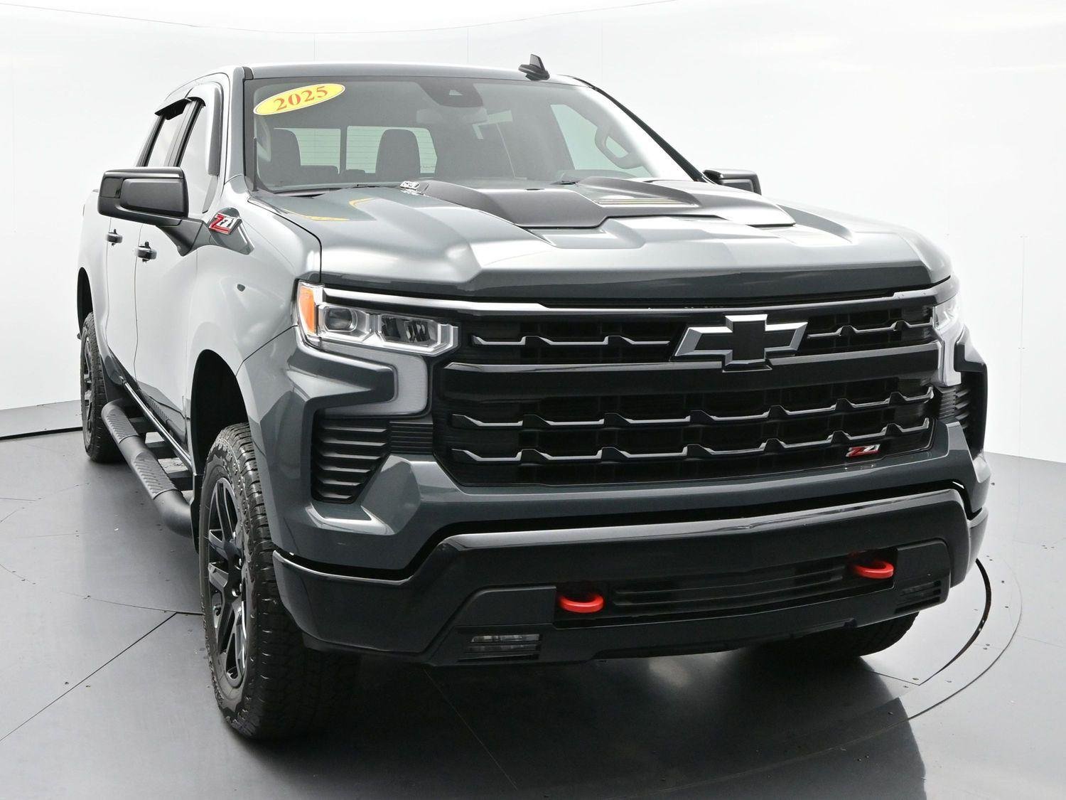 Used 2025 Cypress Gray Chevrolet LT Trail Boss image 2