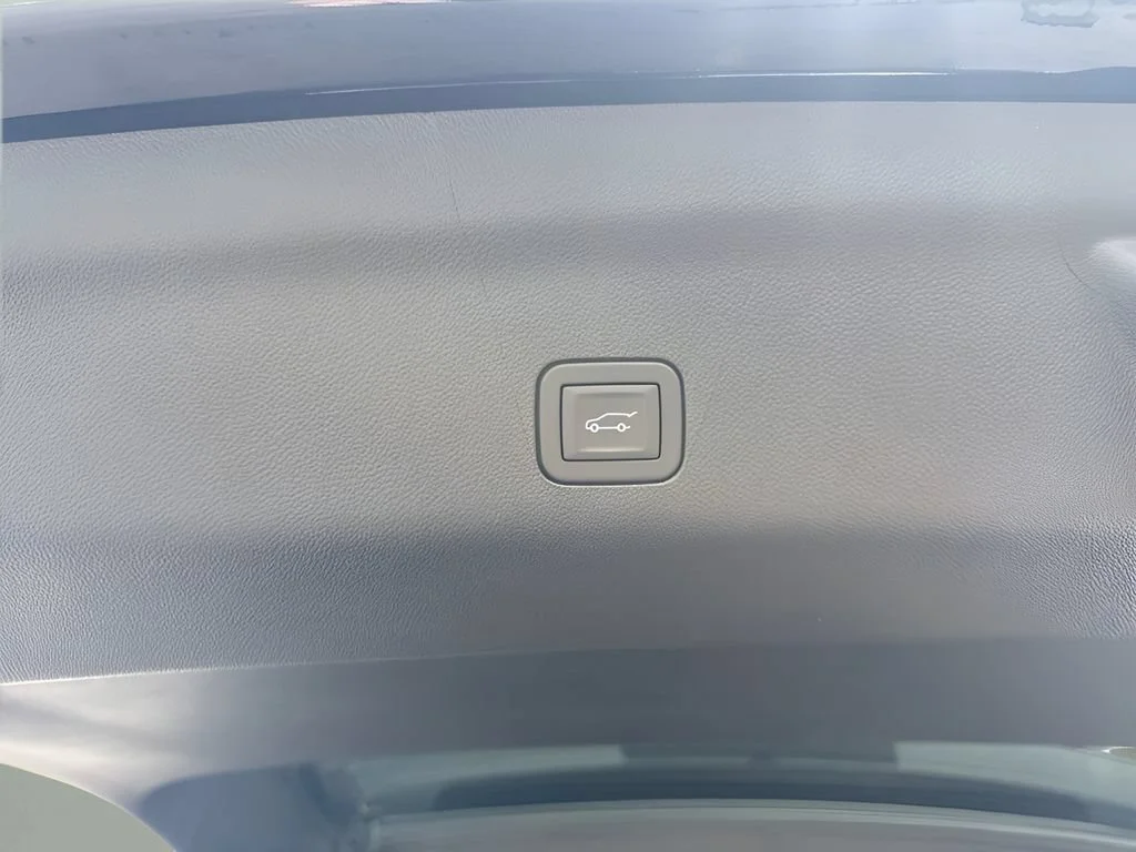 New 2026 Onyx Black GMC Denali Ultimate image 38
