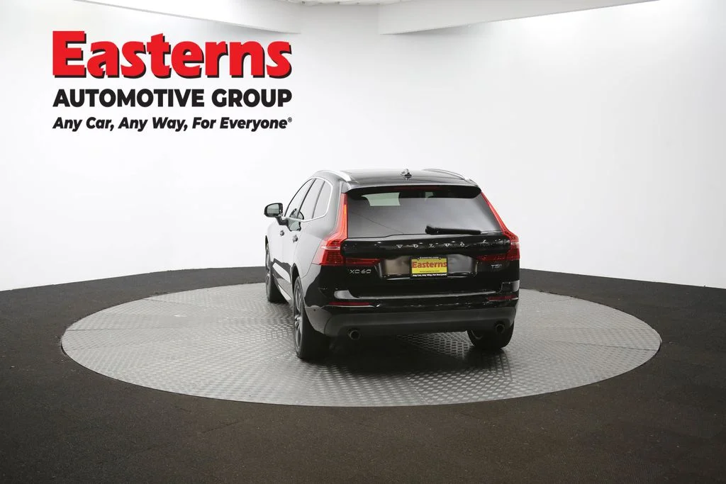 Used 2019 Black Volvo T5 Momentum image 38