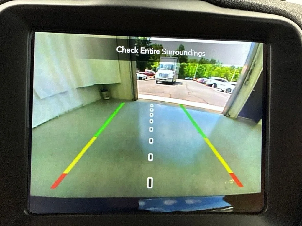 Used 2023 Black Jeep Latitude image 22