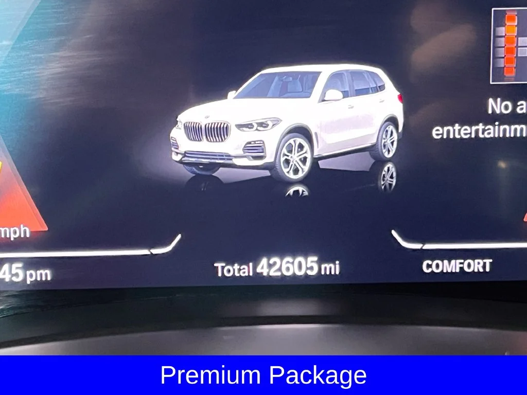 Used 2021 White Metallic BMW xDrive40i image 2