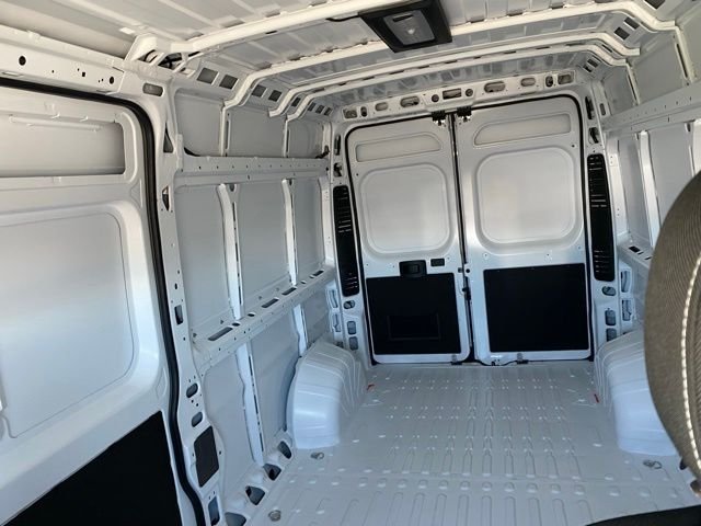 New 2026 Bright White Clear-Coat Exterior Paint RAM High Roof image 15