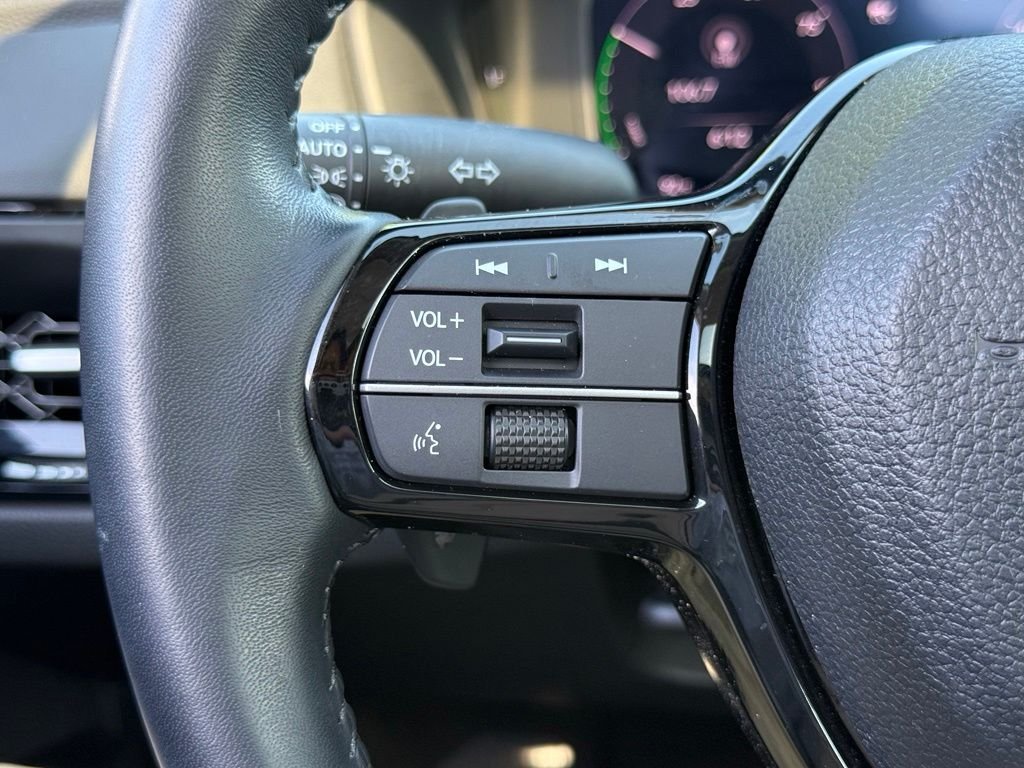 Used 2024  Honda Touring image 27